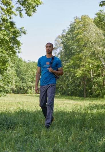 Cinq Cents Le Bleu De L'espace Sportif